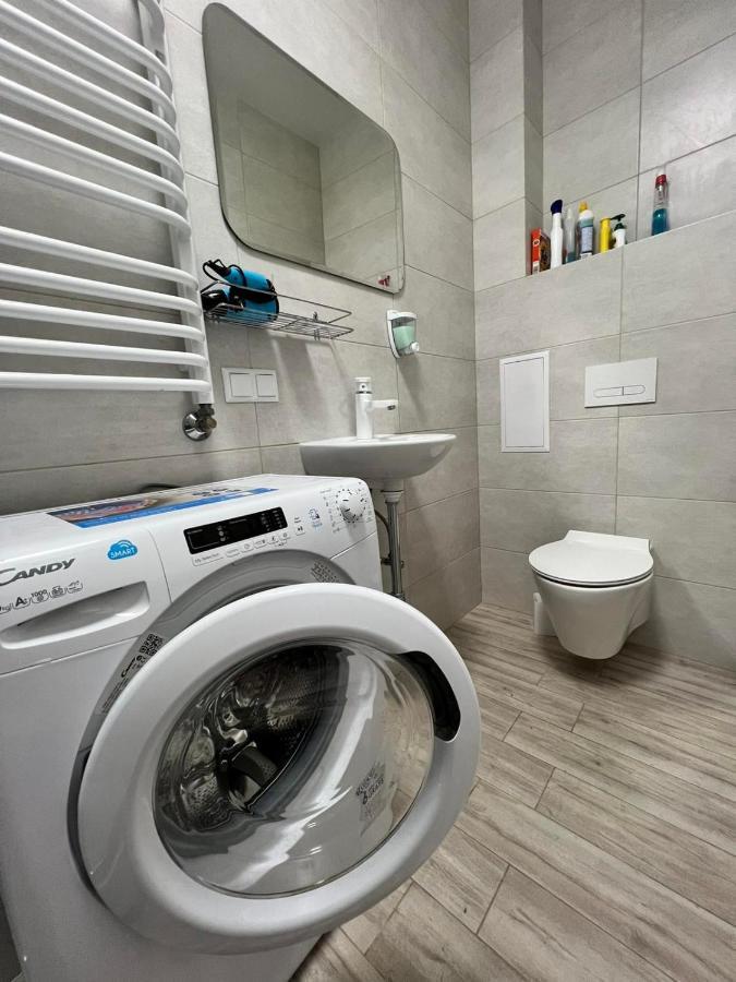 Transfer Apartament І.Franka 59 Leopoli Esterno foto