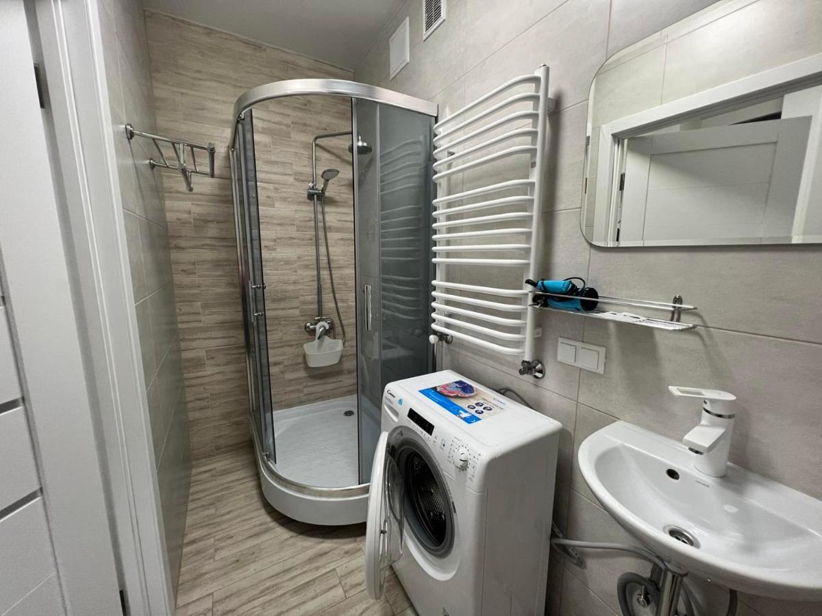 Transfer Apartament І.Franka 59 Leopoli Esterno foto