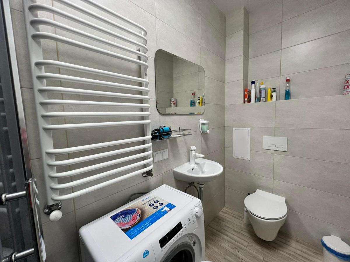 Transfer Apartament І.Franka 59 Leopoli Esterno foto